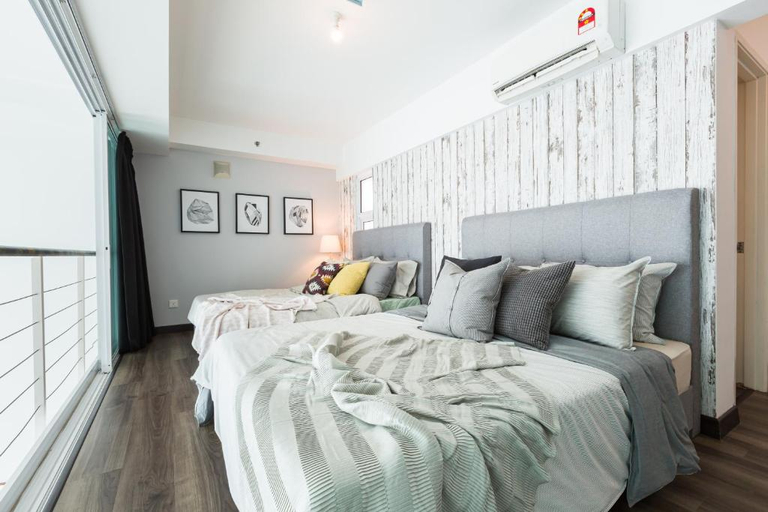 Others 4, Maritime Suite, Penang Island