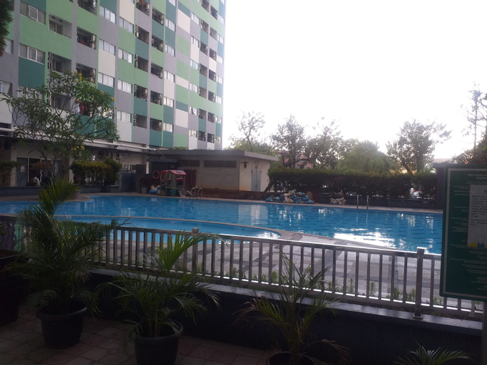DeRoyal Pulogebang, East Jakarta