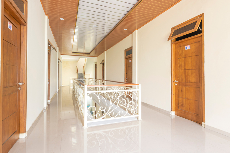 Public Area 3, 3706 Griya Tentrem Syariah, Lamongan