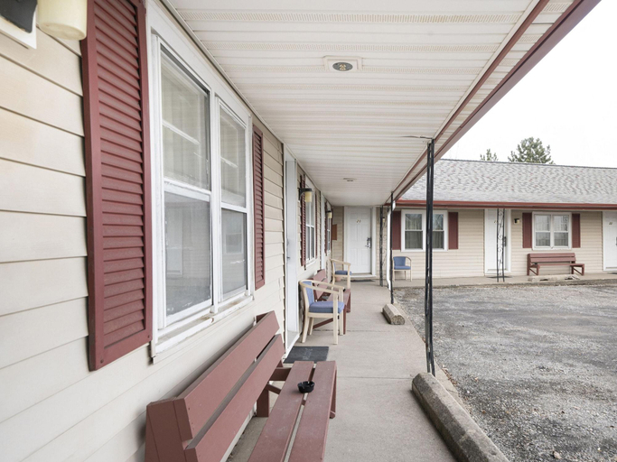 Exterior & Views 2, Starlite Motel Seneca Falls, Seneca