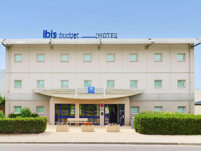 Exterior & Views 4, ibis budget Orléans Nord Saran, Loiret