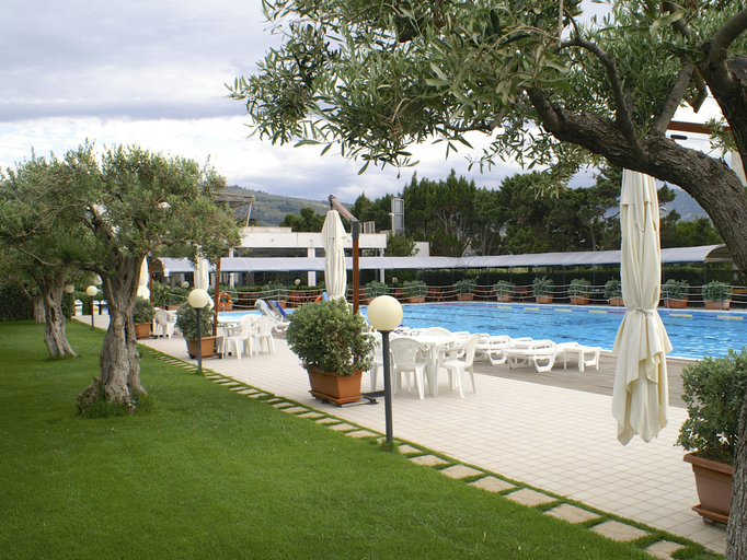 Others 5, Nettuno Resort, Messina
