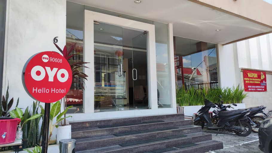 Public Area, OYO 90608 Hello Hotel, Semarang
