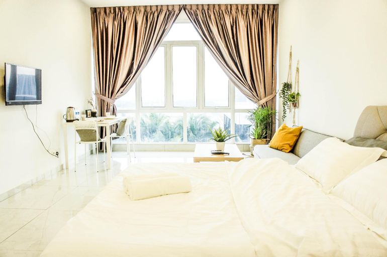 BOHO HOLIDAY SUITE near Terbau Aeon Austin 2-3pax, Johor Bahru