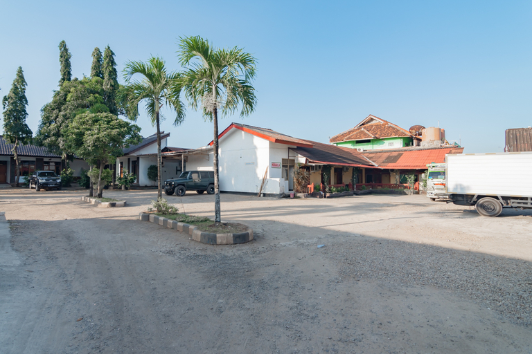 Exterior & Views 2, Hotel Markoni Pamanukan Mitra RedDoorz, Subang