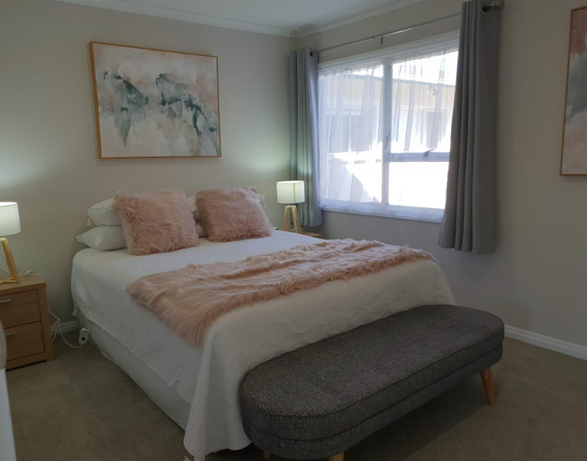 Bedroom 2, Rose Apartments and Spa Unit 5, Rotorua
