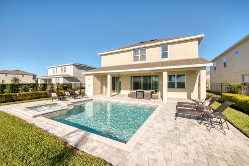 Pristine Home near Disney with Themed Rooms - 7686F, Osceola