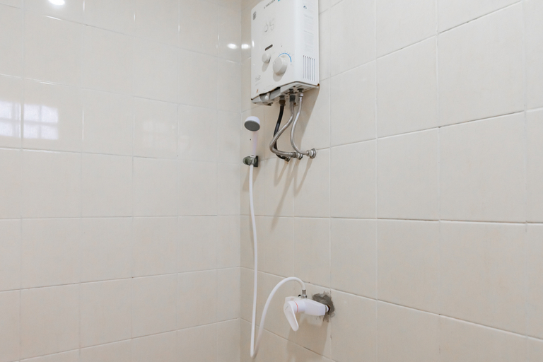 Bathroom 4, Hotel Markoni Pamanukan Mitra RedDoorz, Subang