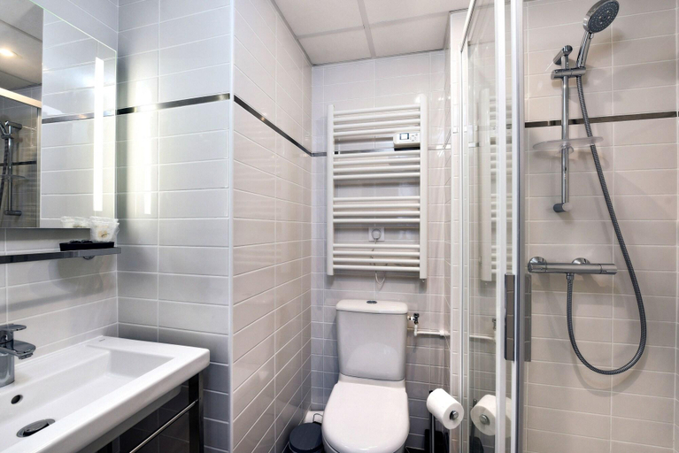 Bathroom 4, Residence Montebello Paris, Paris