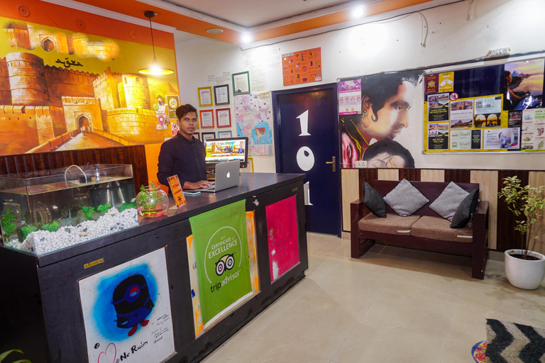 Food & Drinks, Headquarter Agra, Agra
