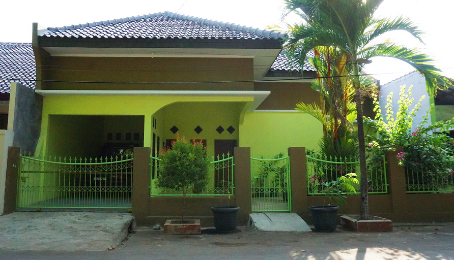Exterior & Views, Adipati IV Homestay, Indramayu