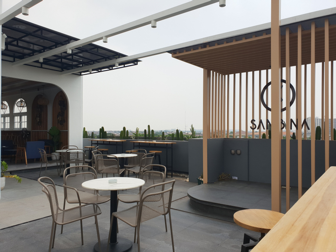 Exterior & Views 7