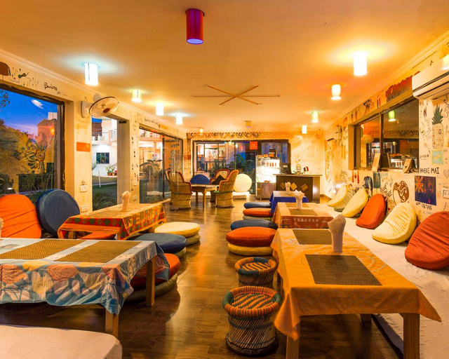 Public Area, Headquarter Agra, Agra