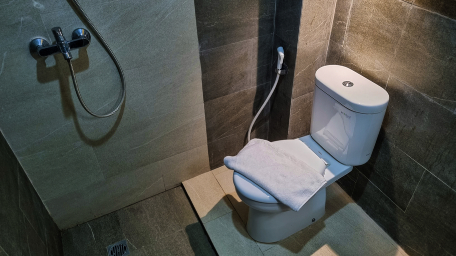 Bathroom 5, Hotel Rasamala, Banda Aceh
