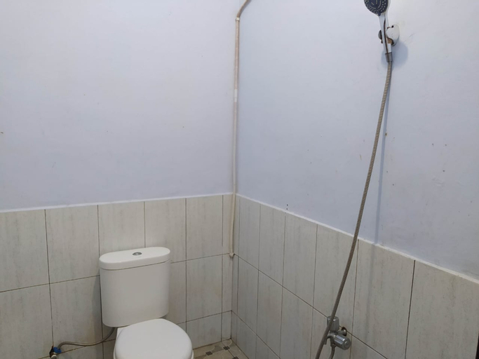RedDoorz Syariah near Stasiun Pekalongan 3, Pekalongan