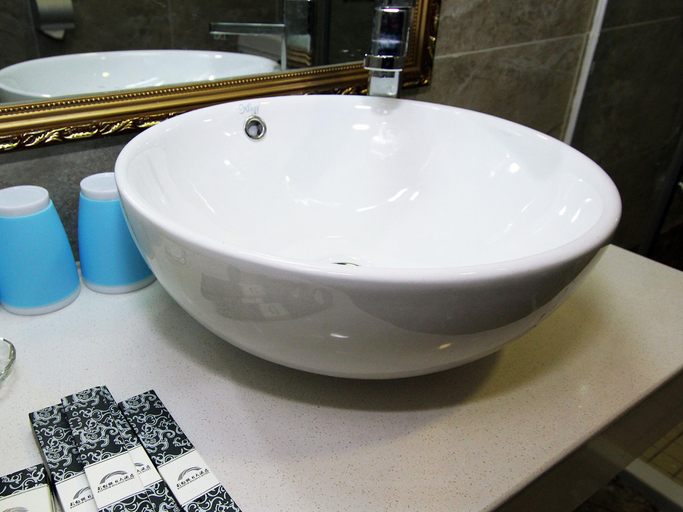 Bathroom 2, Yangshuo Yilai Hotel West street Branch, Guilin