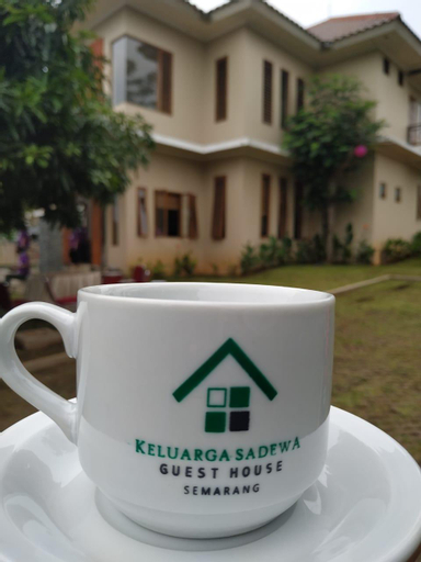 KELUARGA SADEWA GUEST HOUSE, Semarang