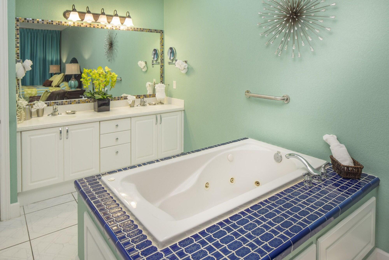 Bathroom 5, Morritts Tortuga Club And Resort