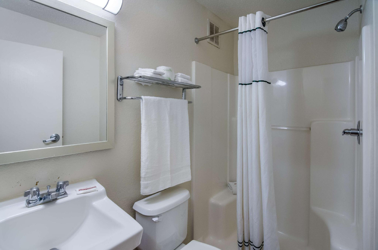 Bathroom, Suburban Studios Winston Salem-University Parkway, Forsyth