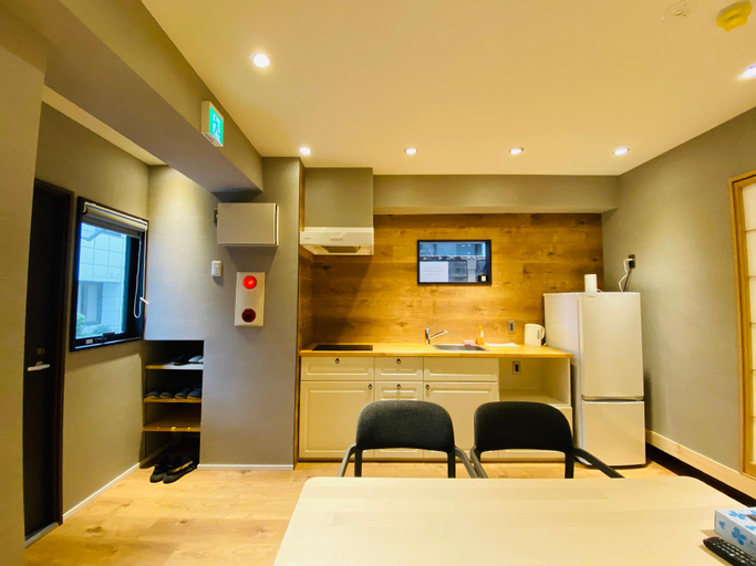 JHouse 1F, Shinjuku