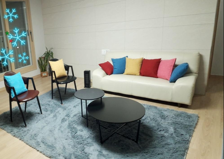 Geoje Island Sunrise Attractions Apartments(Room3), Geoje