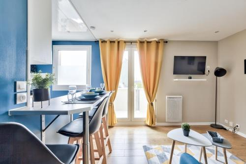 Appartement standing centre ville lumineux parking, Sarthe