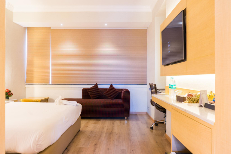 Bathroom 5, Gemini Continental, Lucknow