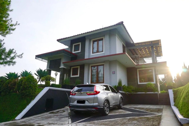 Villa Lotus G5, Puncak - Cipanas, Cianjur