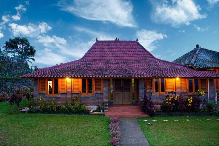 Ladia's Wooden House, Bogor