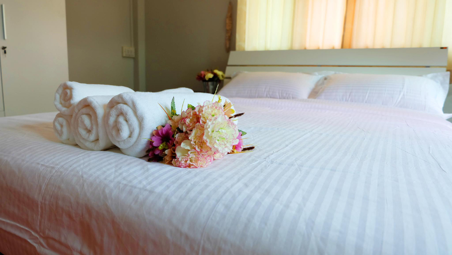 Others 4, Narakorn House, Muang Buri Ram