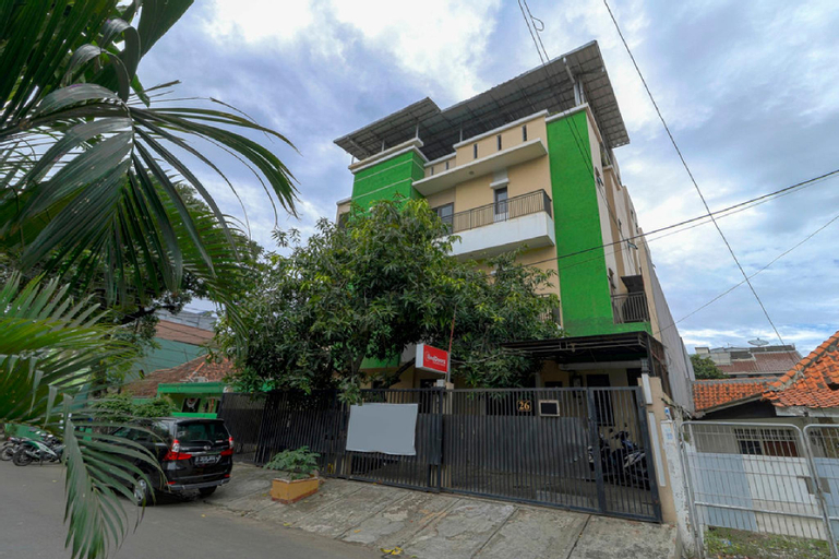 RedDoorz Plus near Trisakti University, West Jakarta