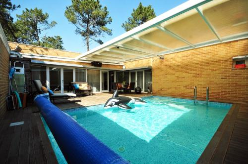 Moldes Villa Sleeps 6 with Pool and Air Con, Esposende