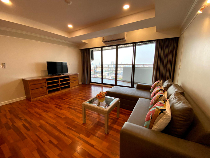 Large apartment [Newly Renovated] close to airport, Suan Luang