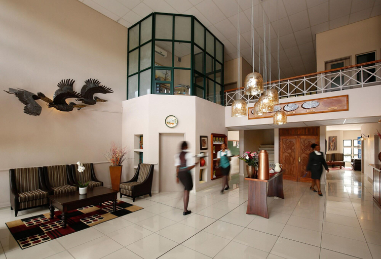 Food & Drinks 5, Maun Lodge, Ngamiland East