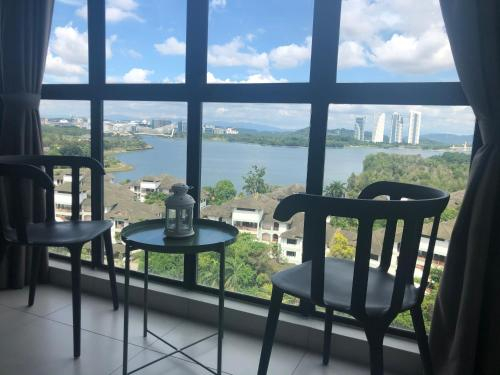 White Ivy Duplex Suites with Exclusive Cyberjaya Lake View, Sepang