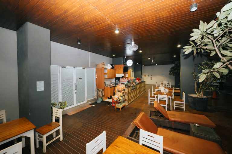 Food & Drinks, Tamansari Mahogany Apartment by RM Mahogany, Karawang