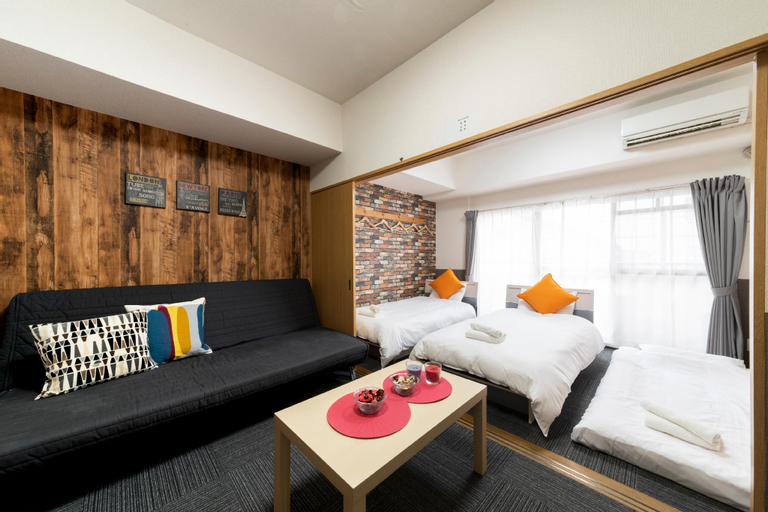 Grande Famille Shimanouchi Dotombori Condo, Osaka