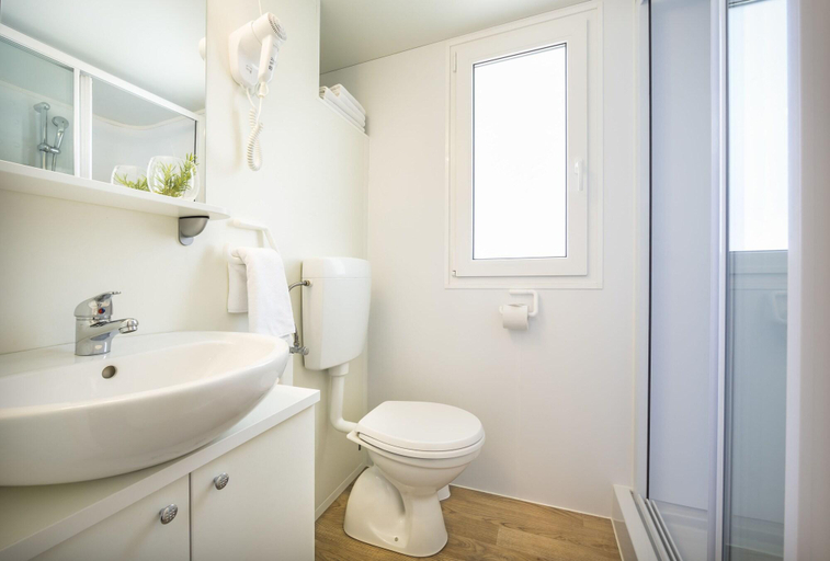 Bathroom 4, Mobile Homes Valkanela, Vrsar
