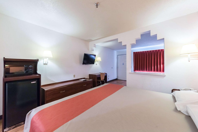 Bedroom 3, Quality Inn & Suites Junction, Kimble