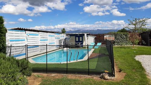 APPARTEMENT T1 PROCHE GARE TGV VALENCE ROMANS PISCINE et PARKING PRIVES STUDIO NESTOR, Drôme