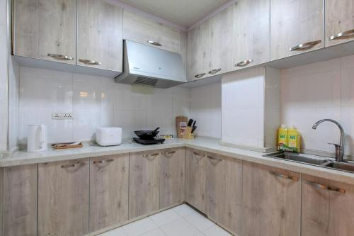 5, Wuhan Jiang’an·Station Road·, Wuhan