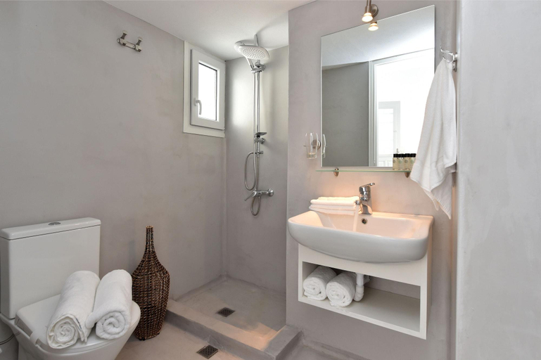 Bathroom 5, Mersina Exclusive, South Aegean