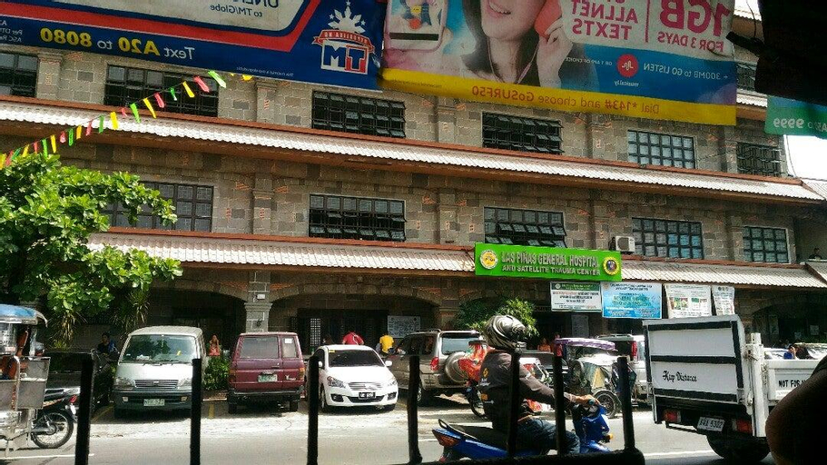5, Near NAIA 1 staycation house, Las Piñas