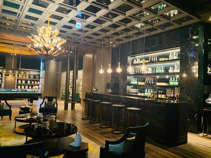 Great location w 24HR security, gym, swimming pool, Kaohsiung