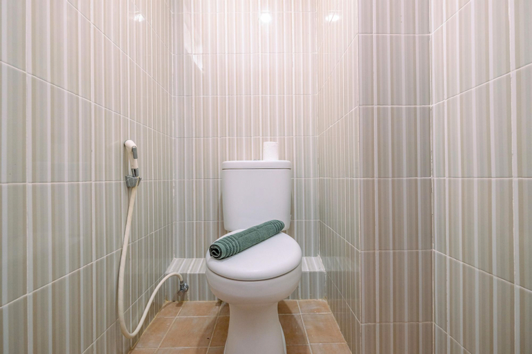 Bedroom 5, Relax and Homey Studio Room at Cinere Resort Apartment By Travelio, Depok
