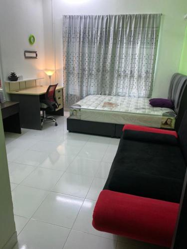 Cyberia Crescent 1, Sepang
