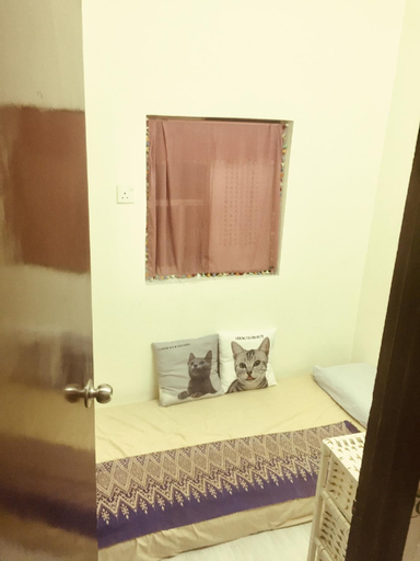 Perfect location living in Causeway Bay, Hong Kong Island