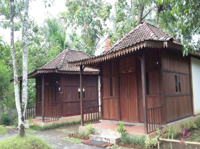 Three Bedroom Cottage at Balkondes Borobudur 01, Magelang