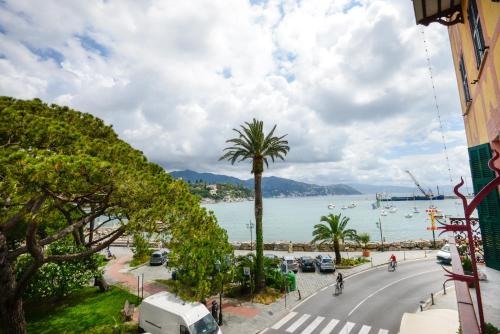 Santa Margherita Appartamento di lusso fronte mare, Genova