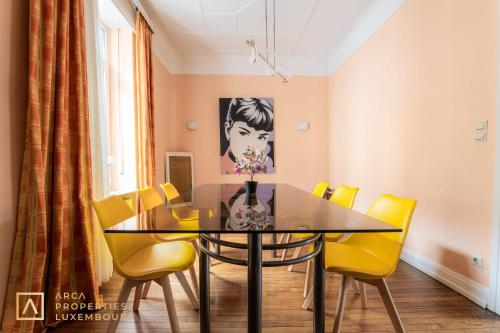 3BR Townhouse With 2 Bathrooms, Private Parking & Terrace, Luxembourg